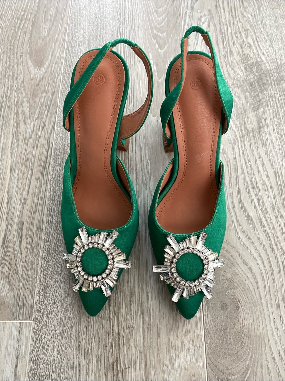 Emerald Green Pointed Toe Slingback Heels with Crystal Brooch